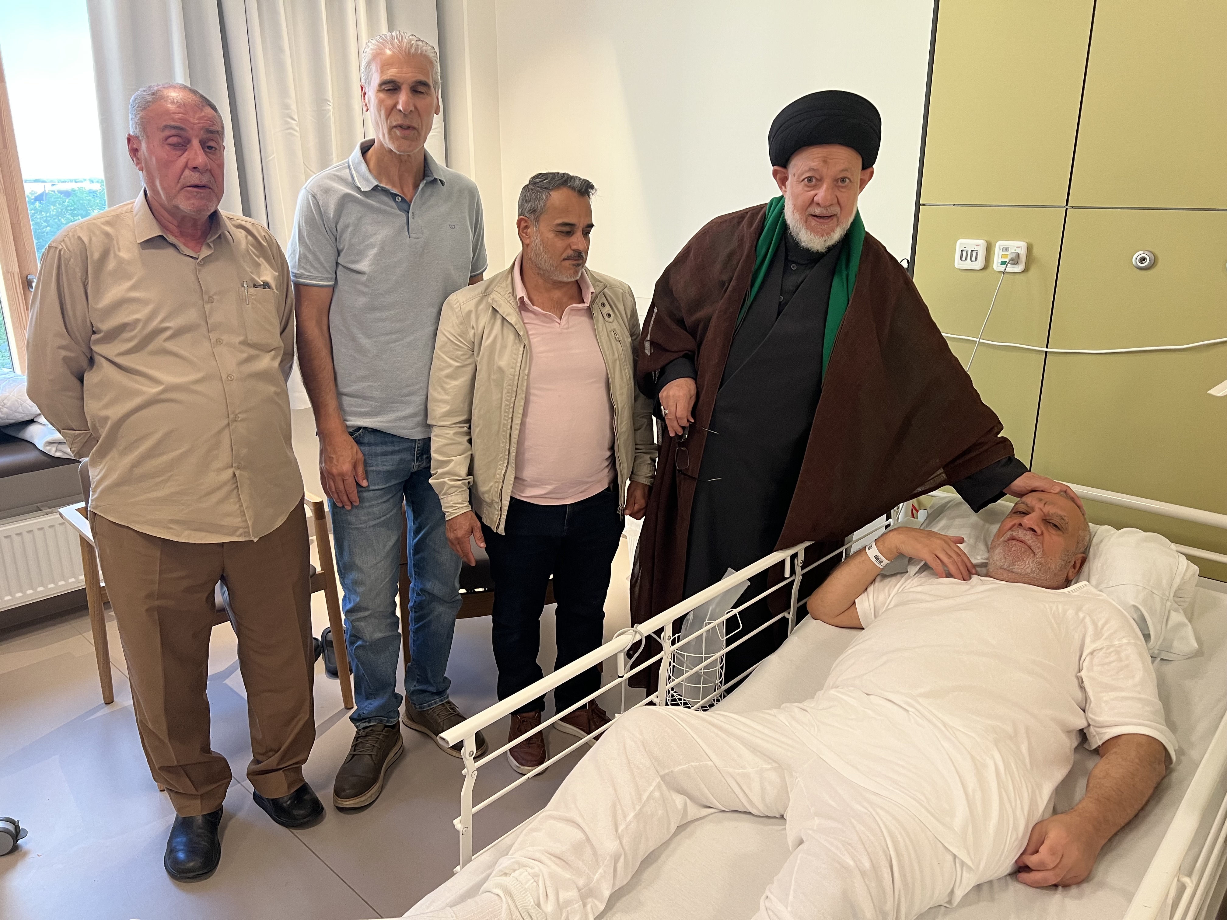 عيادة مريض