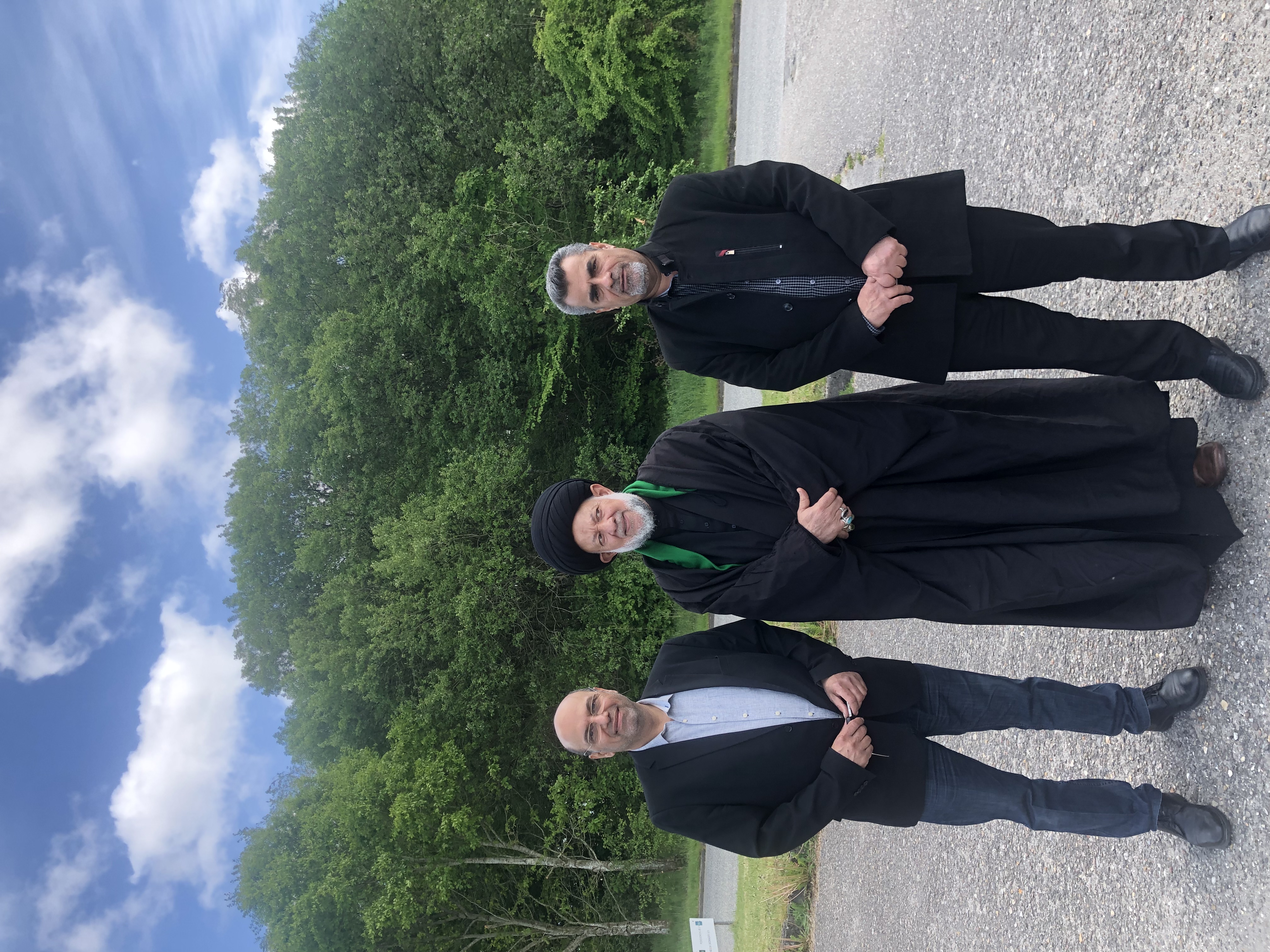 من تساوى يوماه